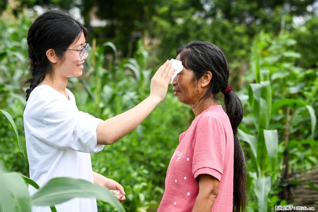 全网追的“扁担女孩”，找了一份暑假工，时薪12元 - 成都生活资讯 - 成都28生活网 cd.28life.com